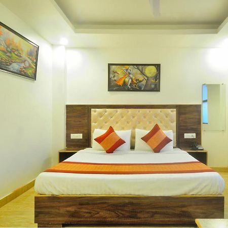 Hotel Noida Delight Exterior foto