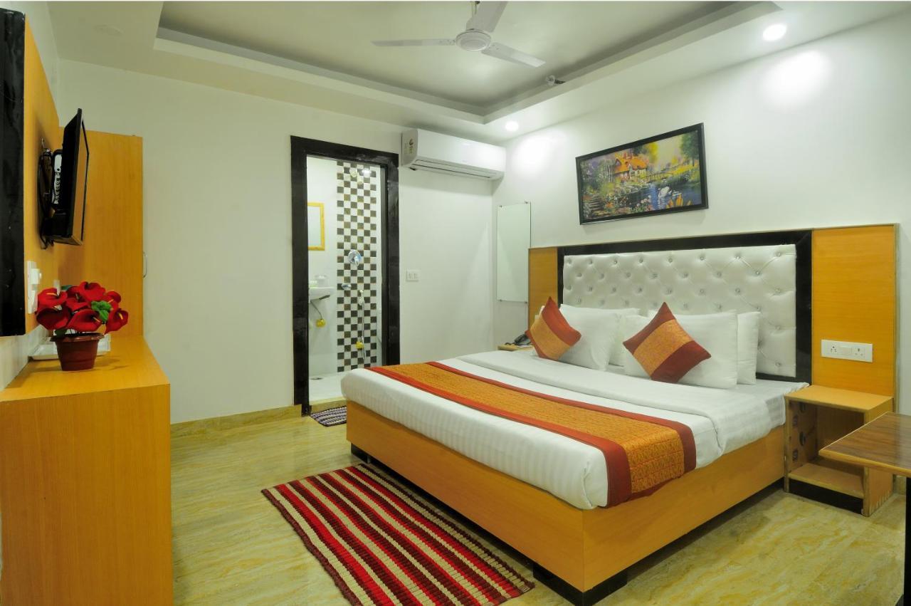 Hotel Noida Delight Exterior foto