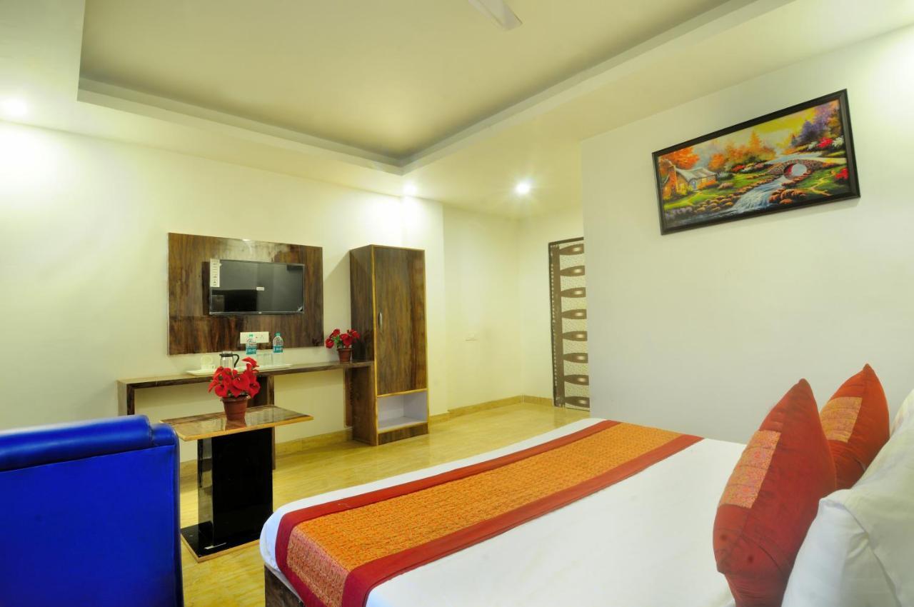 Hotel Noida Delight Exterior foto